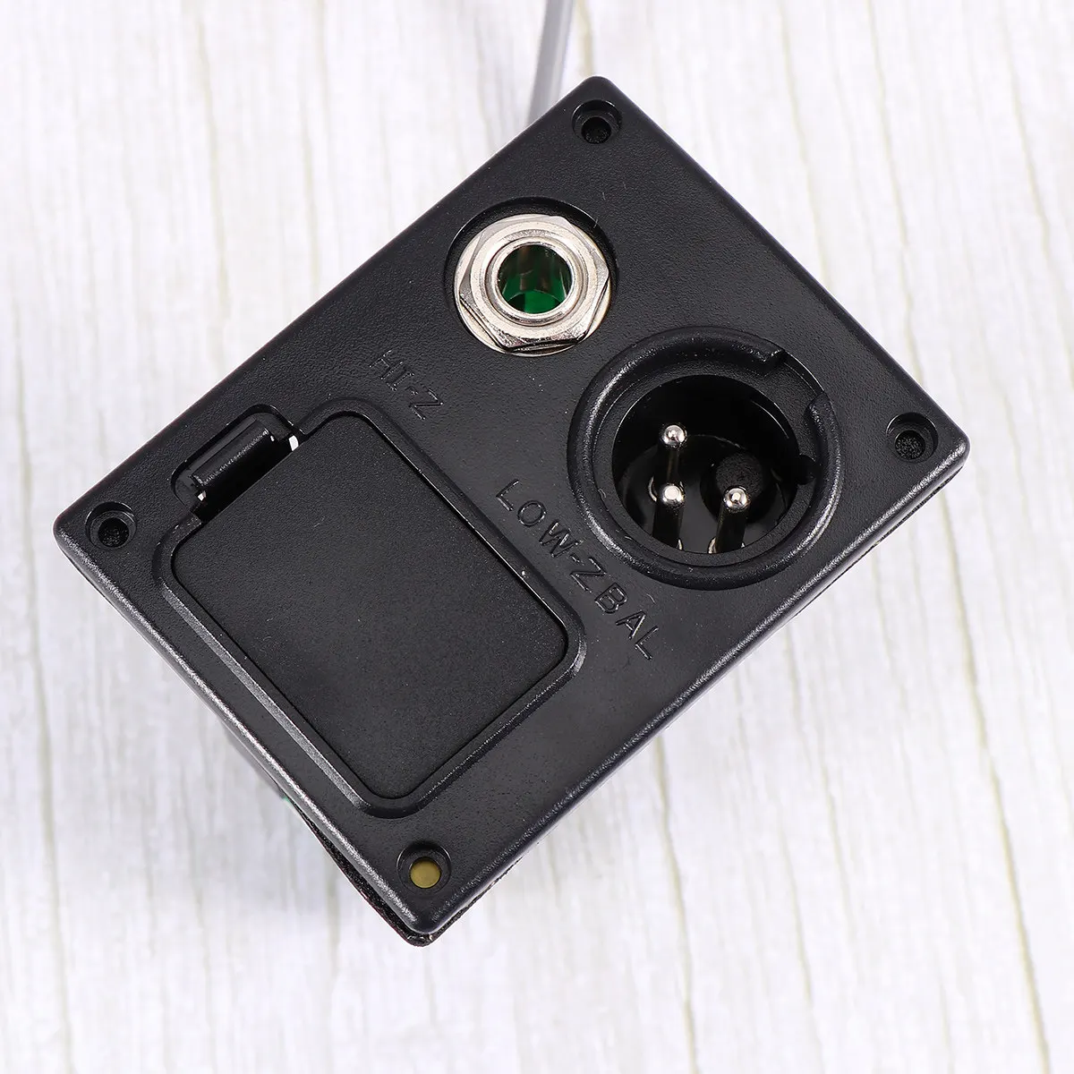 

1Pcs Professional Pickup Guitar Preamp Piezo Pickup Sound Equalizer Mic Accurate Tuning Adjustable Volume Control