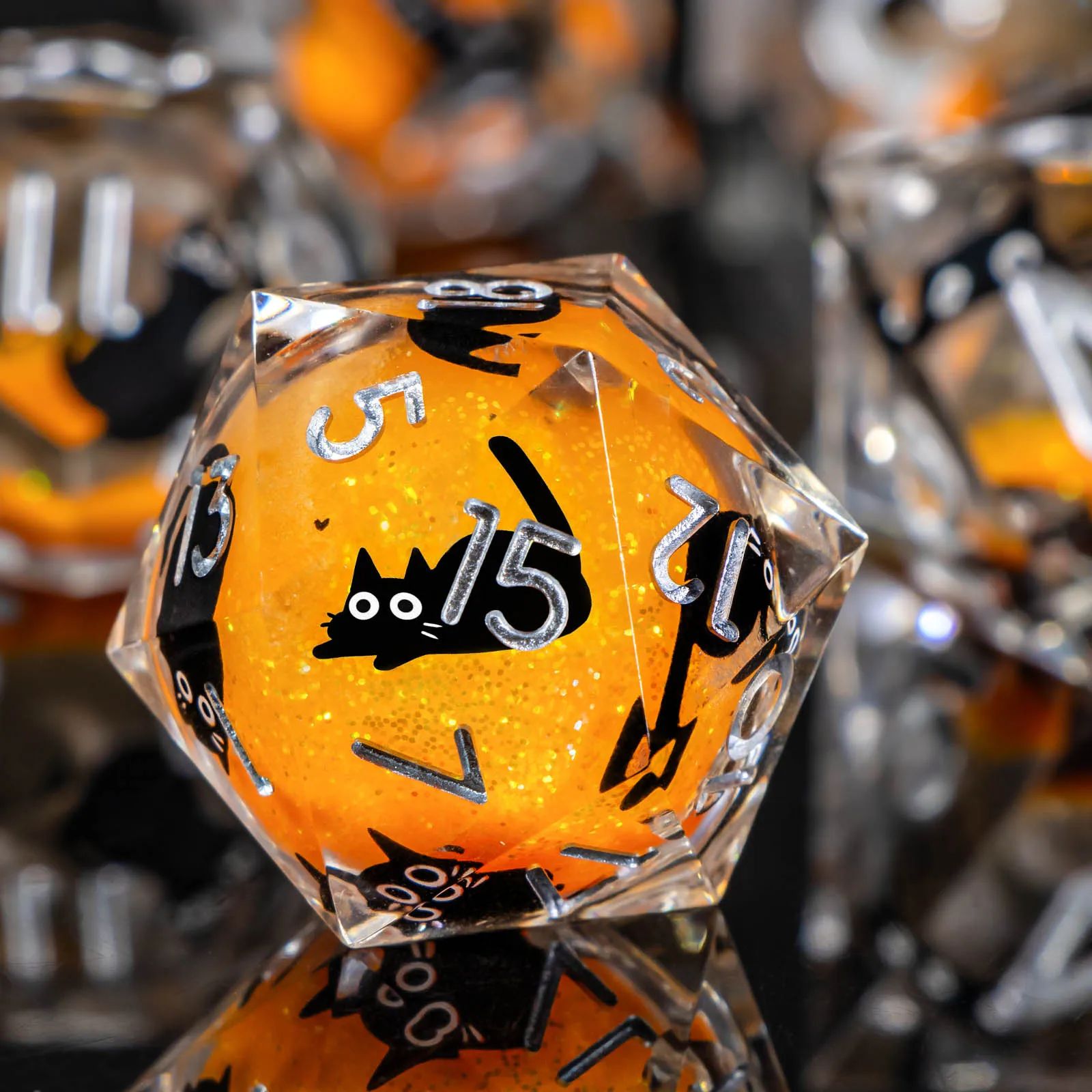 

Набор кошачьих кубиков из смолы DND, кости D&D с жидким сердечником, милые игральные кости Dungeon и Dragon, ролевые игральные кости с острыми краями D20 D12 D10 D8 D6 D4