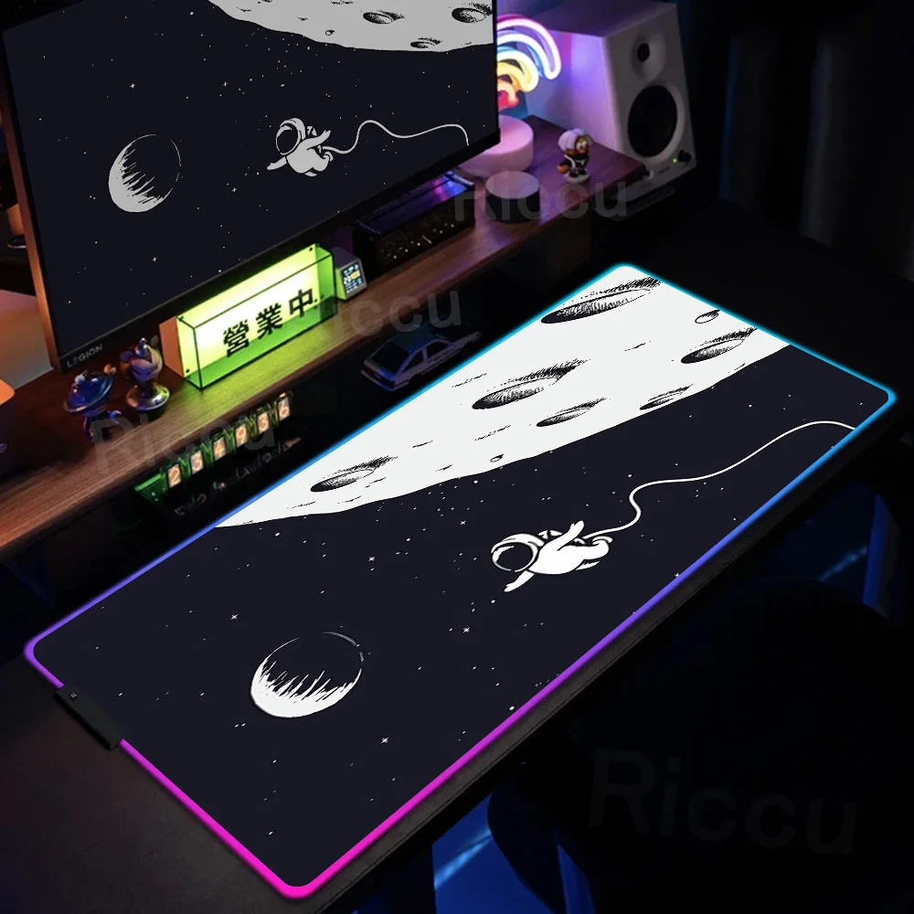 Non-Slip RGB LED Light Mouse Pad, PC Table Pad, Mouse De Teclado, Espaço, Tapete De Astronauta, Deskmat, Acessórios De Jogos, Anime Mouse Pads