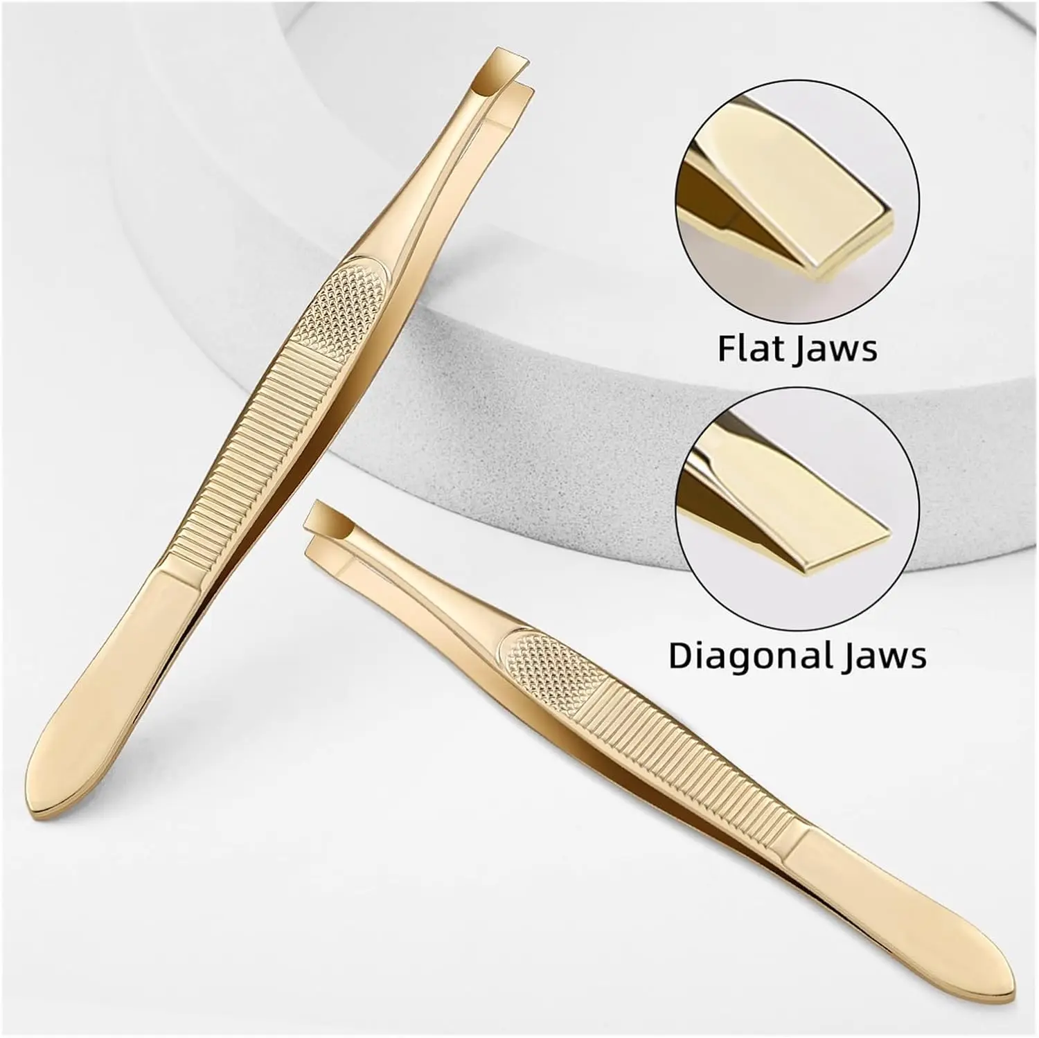 Eine goldene Augenbrauenpinzette aus Edelstahl mit flachen und schrägen Stilen, zum Zupfen von Augenbrauen und Bartzangen, Pinzettenwerkzeuge