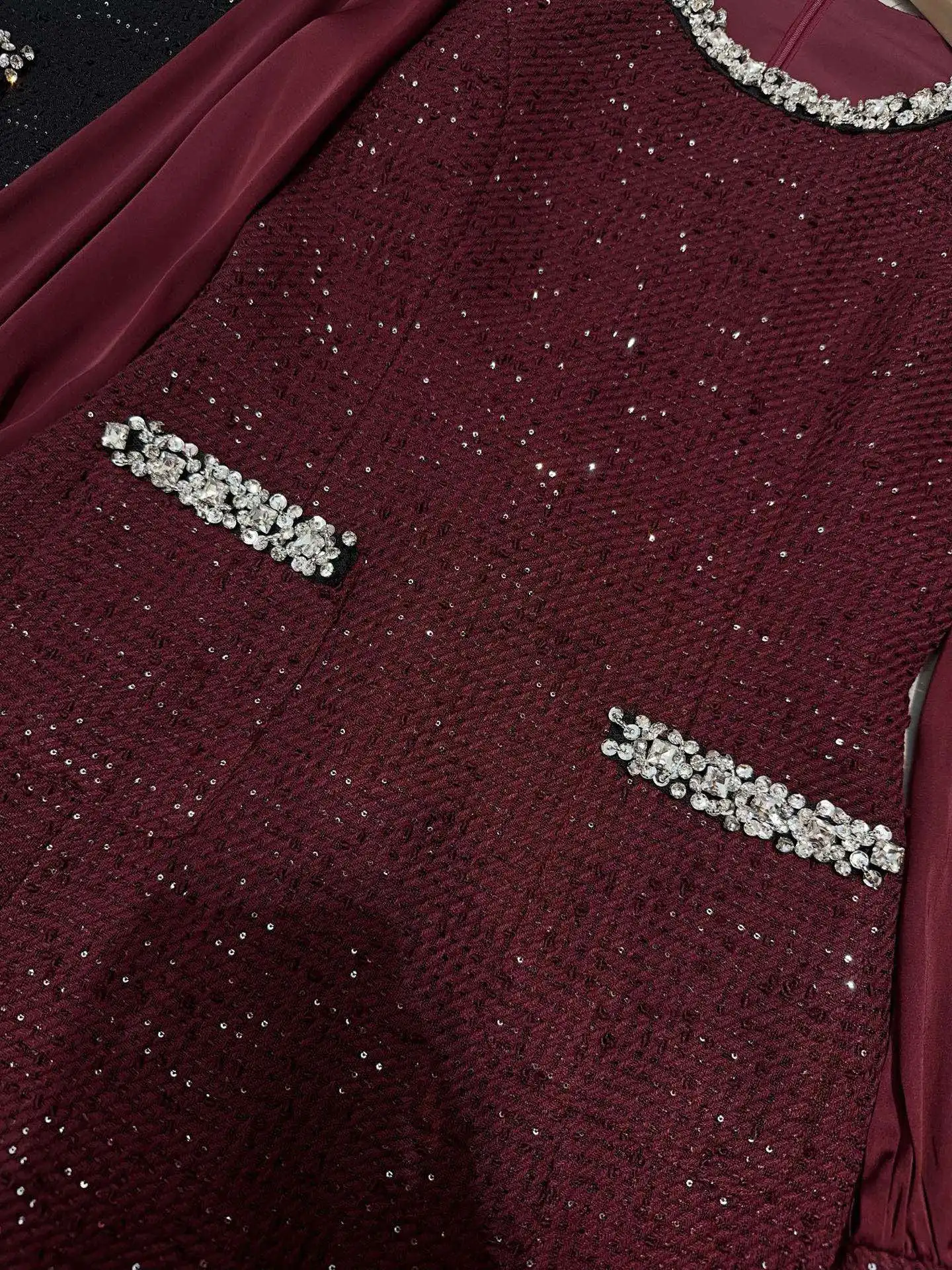 ZJYT فساتين تويد فاخرة مرصعة بالألماس للنساء لخريف 2025 موضة كم طويل عتيقة فوق الركبة فستان حفلات غير رسمي ملابس نسائية