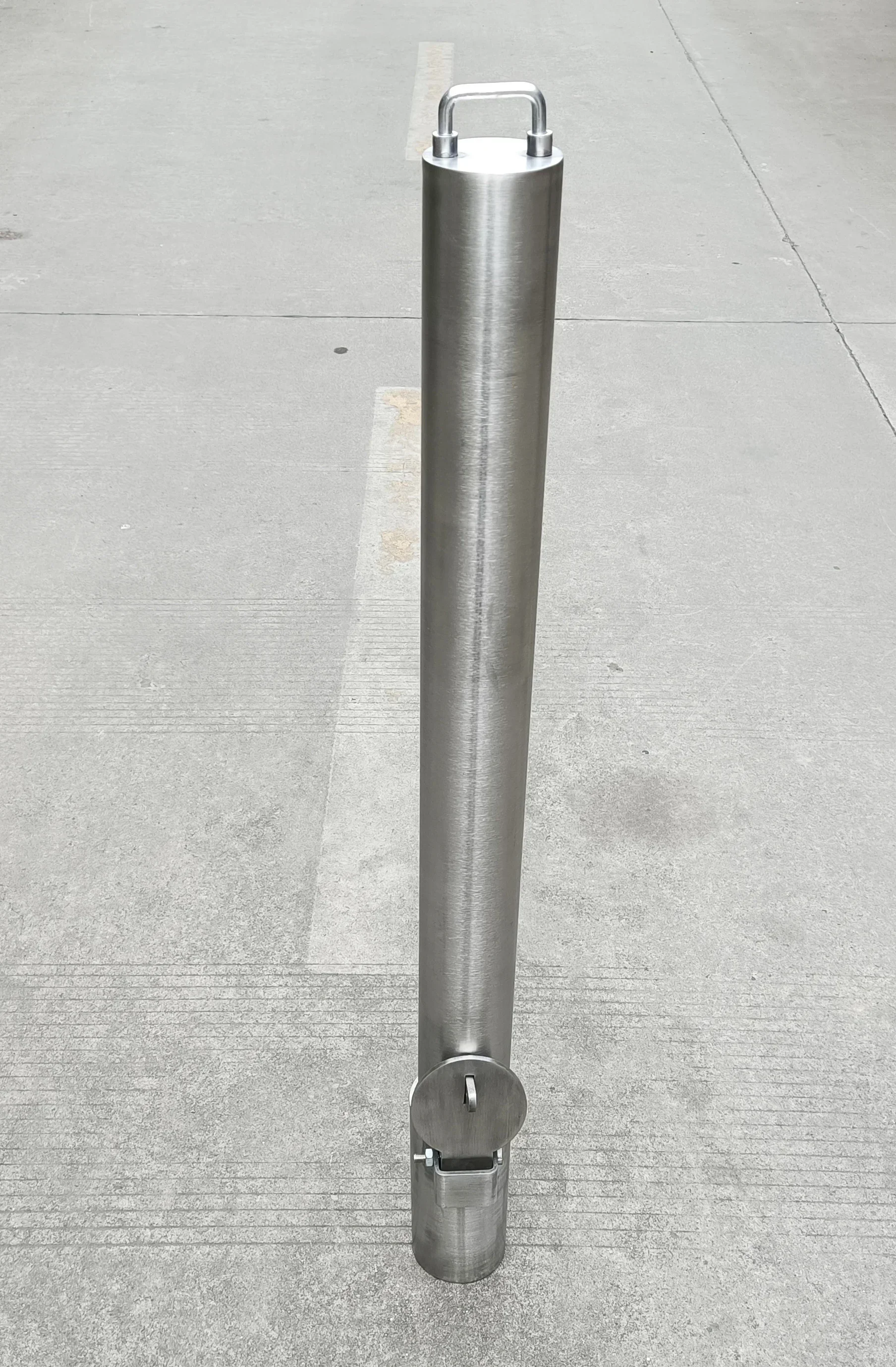 Supplier Upgrade Parking Barriers Top Display Folding Removable Outside Pole Tube Lockable Bollard Post