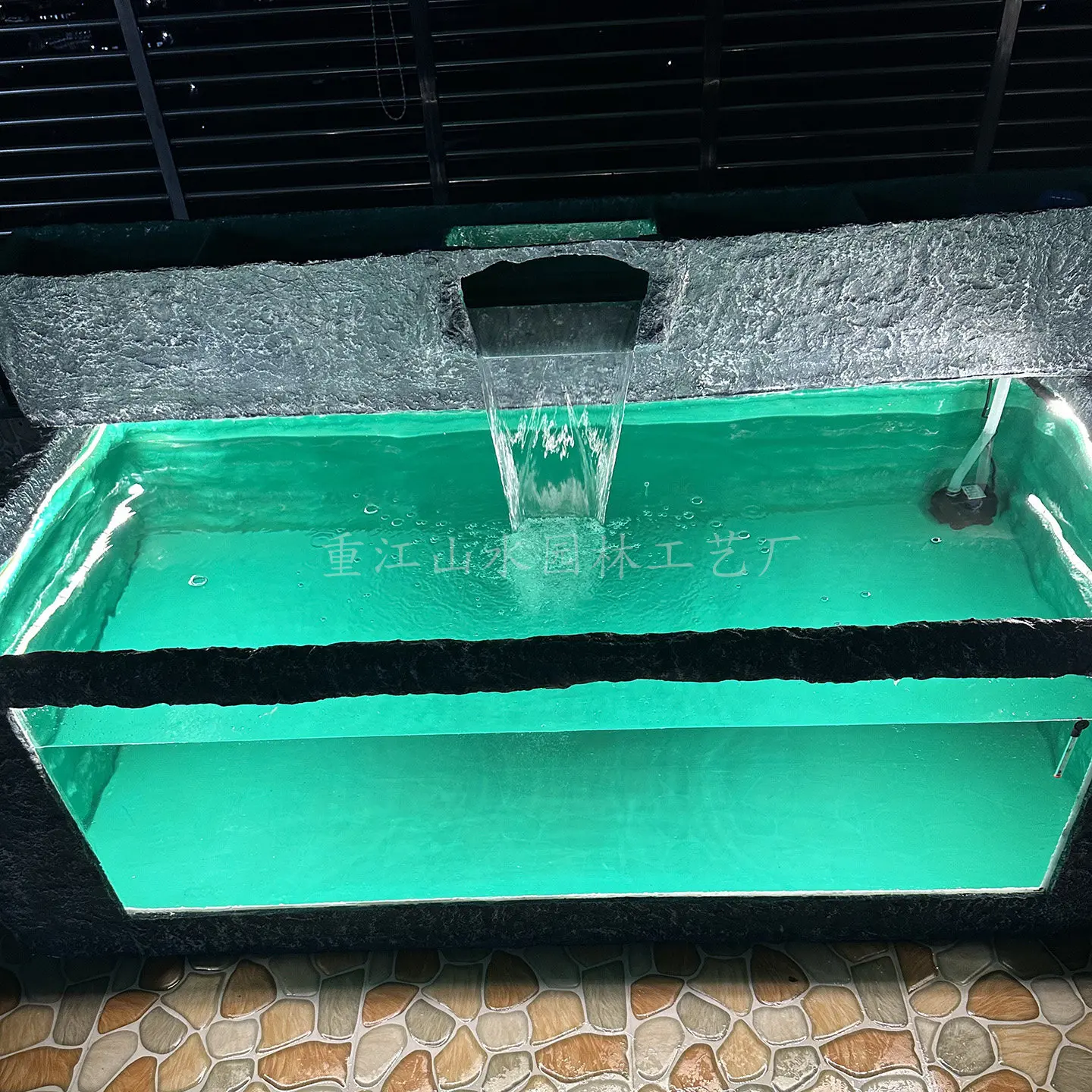 Customized living room, balcony, courtyard, ecological circulation, filtration, large glass landscape, fish pond, waterfall, flo