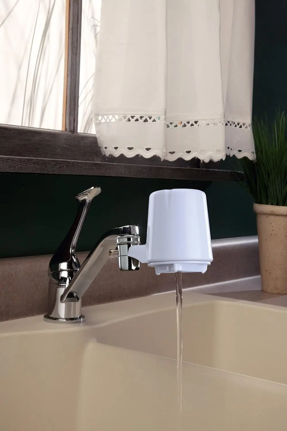 Filtro per montaggio su rubinetto FM-25 con filtraggio dell'acqua avanzato, finitura cromata