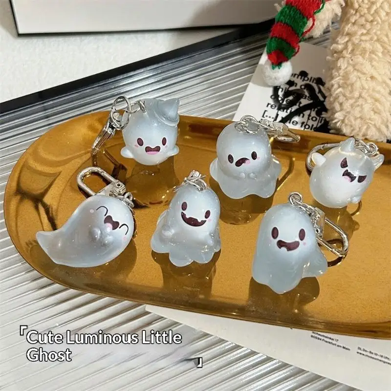 Cute Luminous Little Ghost Keychain With Glow In Dark Effect And Lovely Design Perfect For Halloween Gifts Backpack Pendant