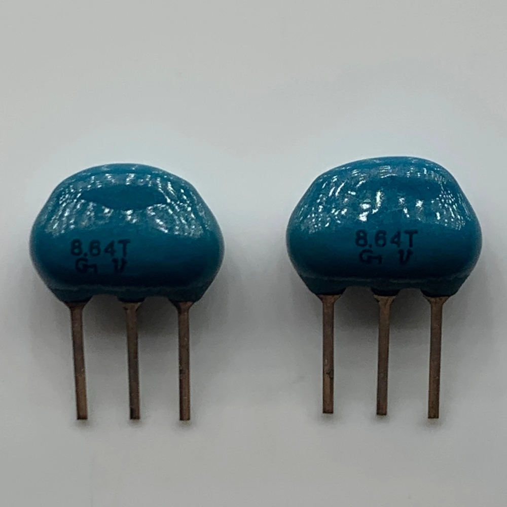 50pcs/ 8.64M Ceramic Crystal Oscillator CST8.64MTW 8.64MHZ in-line 3-pin spot