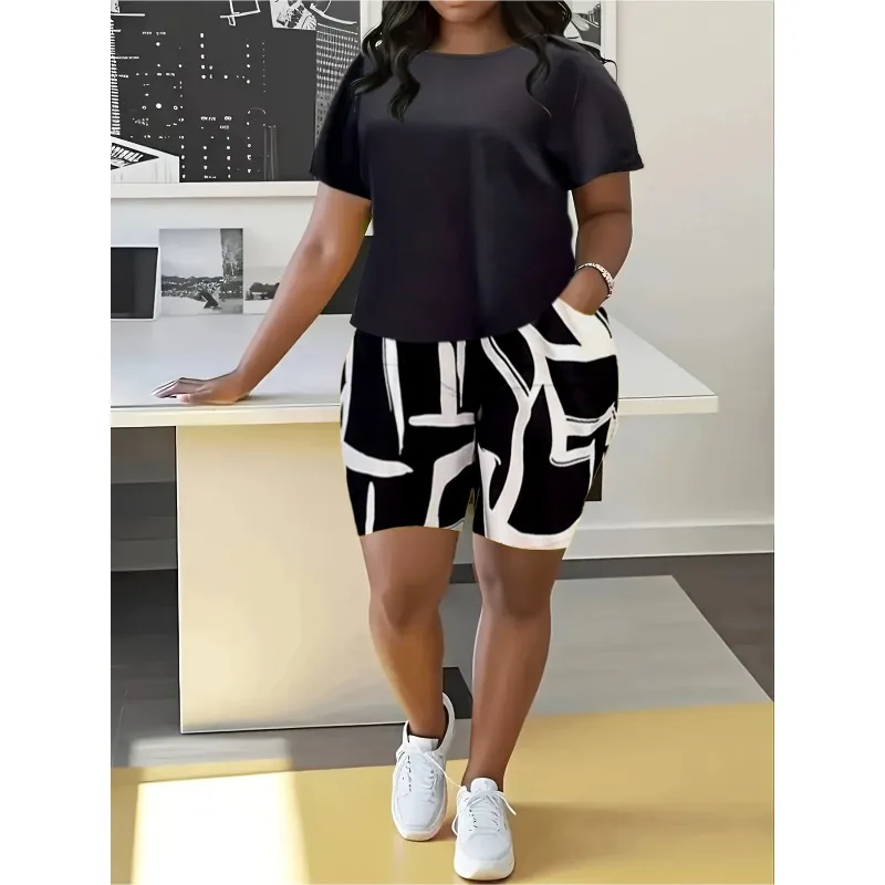 

Plus Size New Women's Geometric Print Homewear Set Relaxed Fit Comfortable Short-Sleeved Top and Shorts Two-Piece Set ﻿