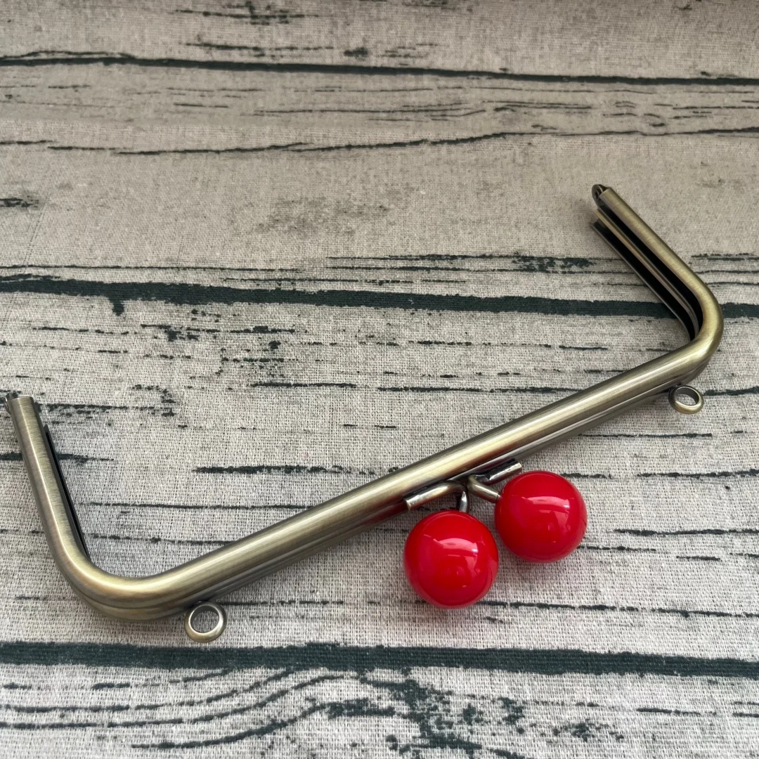 Red Big Size Kiss Ball Purse Frame with Chain Clasp Rectangle Bag Hardware Accessory Glue-In Bobble Handbag Frame Supply