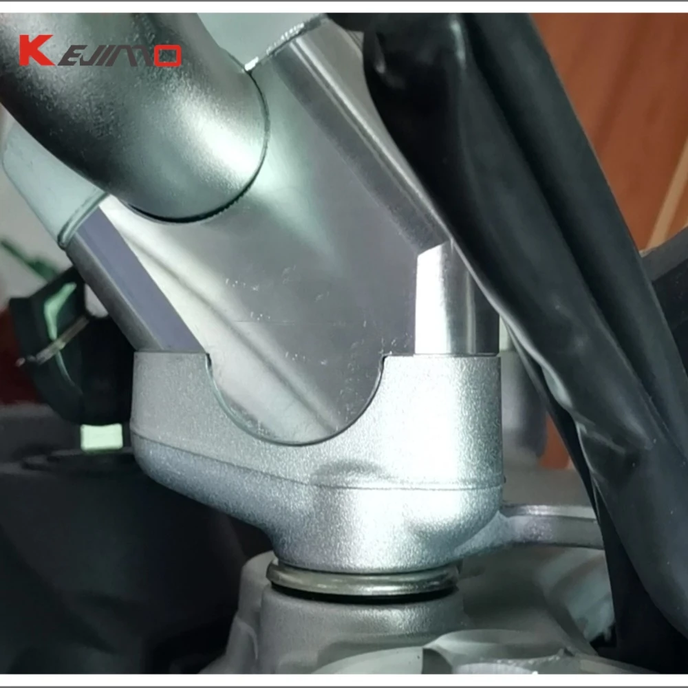 

For KOVE 625X 625 X ADV 2025 2026 2027 Motorcycle Accessories Handle Bar Clamp Raised Extend Handlebar Mount Riser