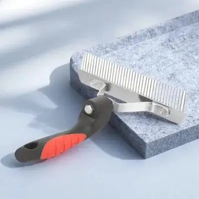 

Durable Horse Grooming Brush Metal Hair Cleaning Comb Comfortable Rubber Handle Efficient Shedding and Blood Circulation Tool