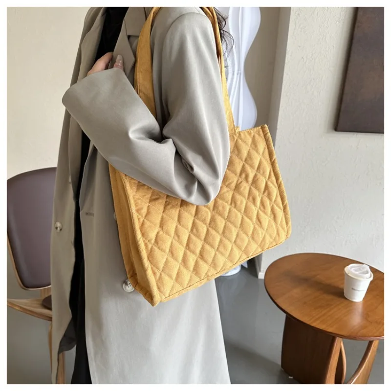 

Large Capacity Fashion Simple Solid Color Shoulder Bag Rhombic Embroidery Thread Handbag Winter Armpit Tote Female Shoulder Bag