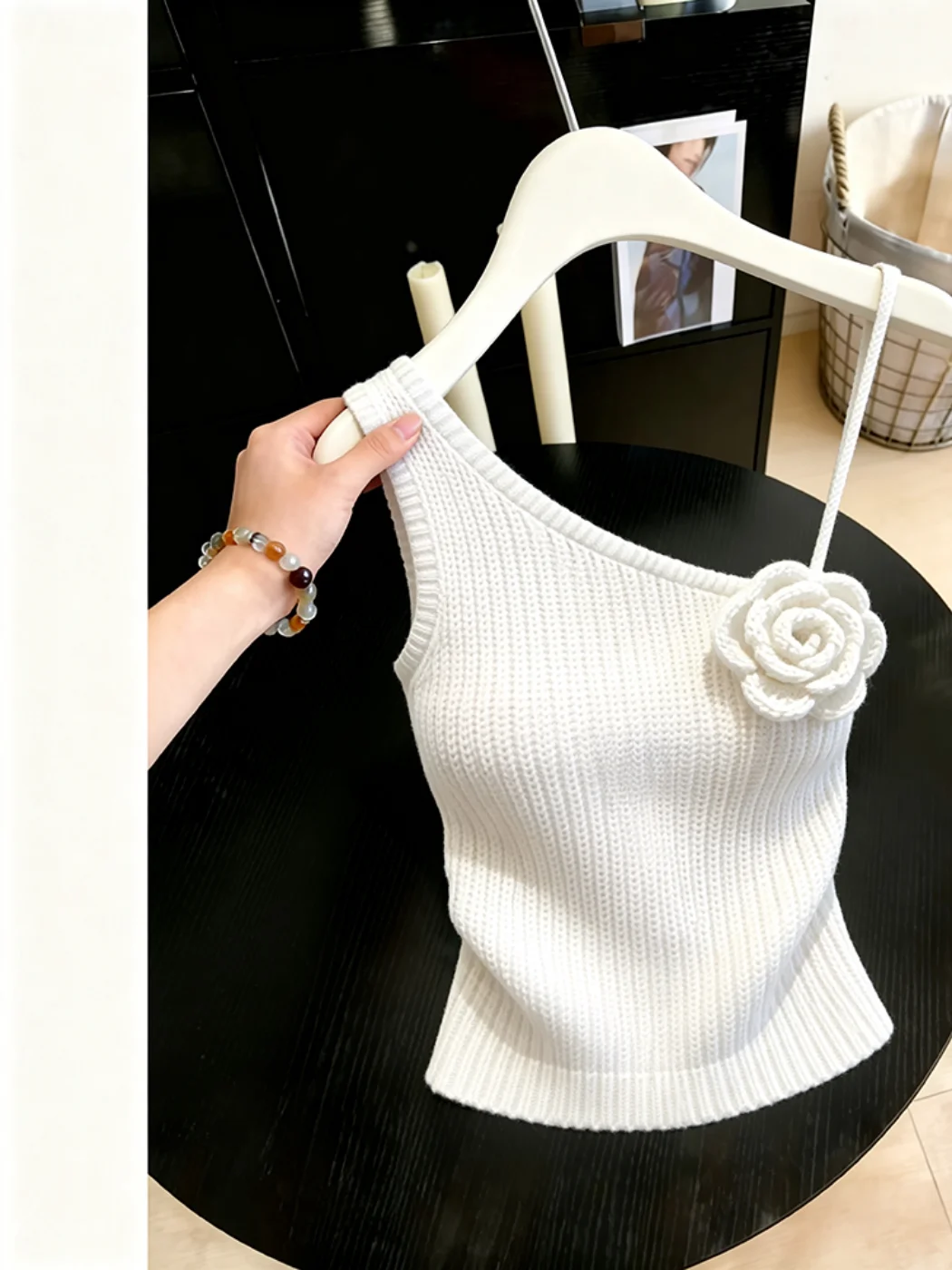 Salt Series Sweet Slimming New Fashion Knitted Top Women Summer New White High Intelligence Casual Vest Trendy Short Sleeve