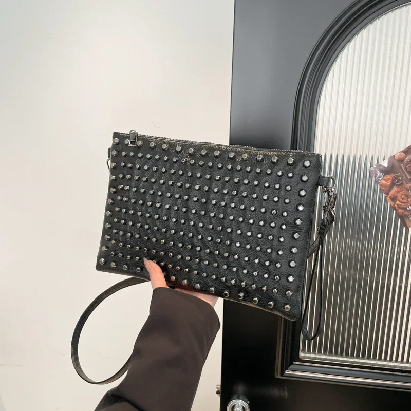 رائعة برشام تصميم بولي PU بلون سستة حقائب كتف حقائب نسائية عالية السعة للبيع 2025 حقائب كروسبودي عالية الجودة