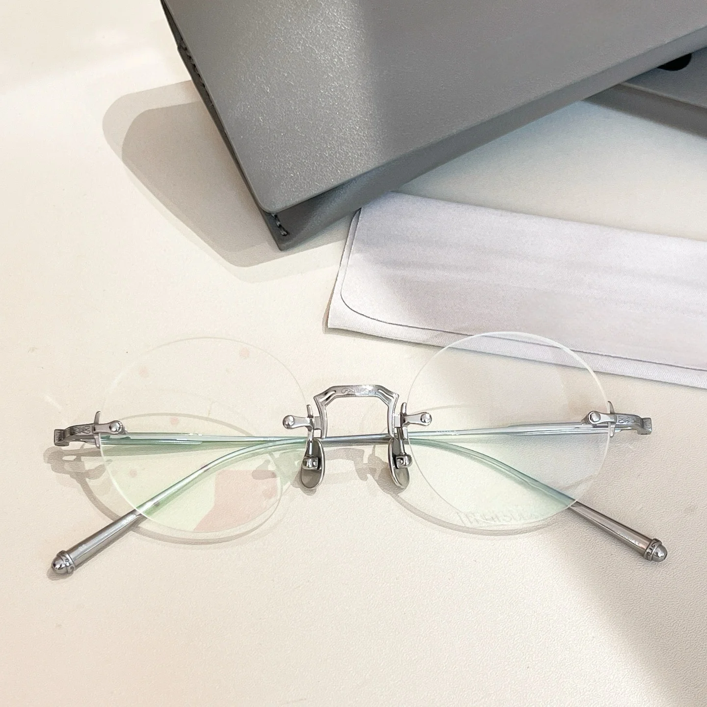 Belight البصرية اليابان تصميم بدون شفة التيتانيوم شكل دائري اليدوية خمر نظارات بمادة الخلات وصفة طبية M3015