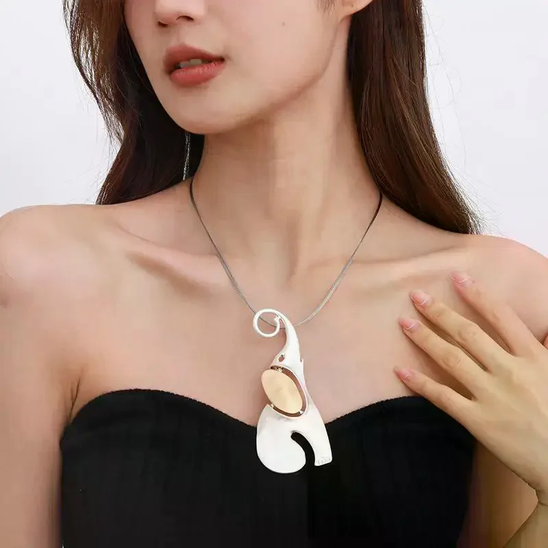 Vintage Elephant Shape Collares Neck Chokers For Women Niche And Unique Animal Suspension Pendants Necklace Jewelry Gift