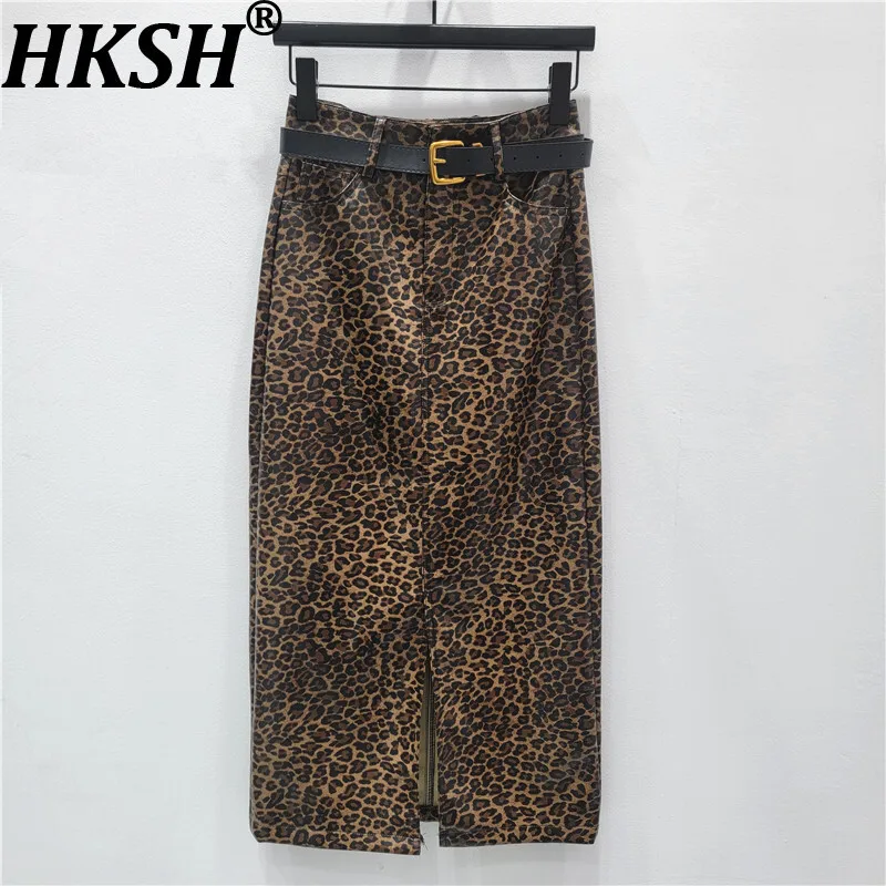 

HKSH Весенне-Осенняя новая женская юбка из искусственной кожи с леопардовым принтом и разделенными карманами, облегающая уличная одежда, модные юбки в стиле панк Y2K HK14321