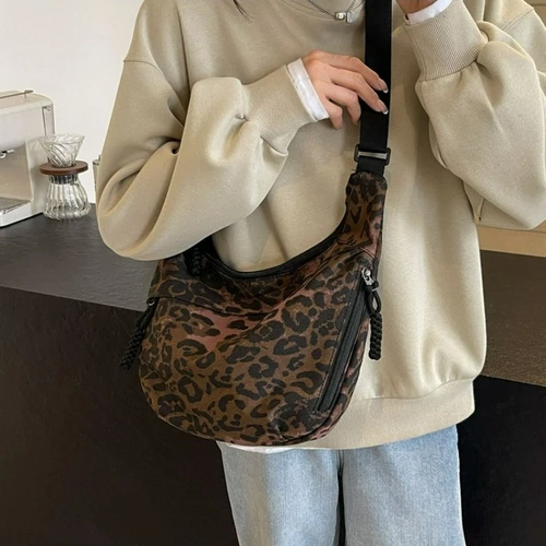 Imagen 2 del producto Bolso cruzado más vendido con estampado de leopardo, bolso de hombro deportivo e informal, bolso de bola de masa Popular y versátil