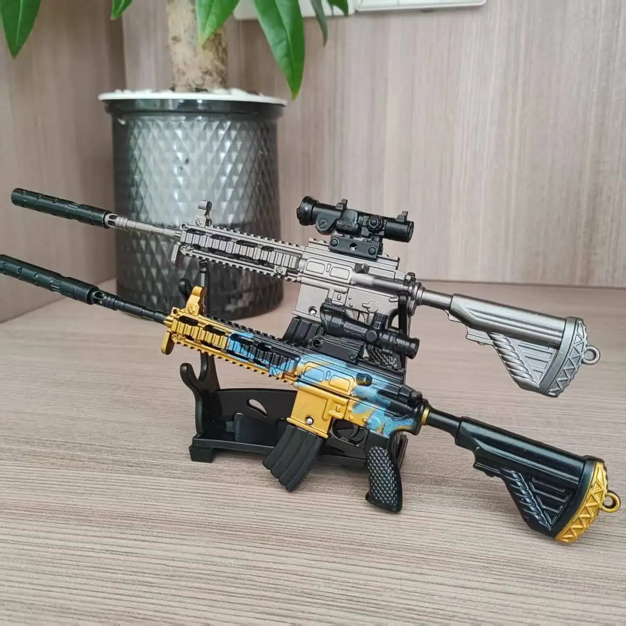 20 cm Mini Legering Geweer M416 Speelgoedpistool Model Figuren Sleutelhanger Speelgoed Decoratie Ambachten CS Volwassen Tactiek Collectie Cadeau voor Jongens