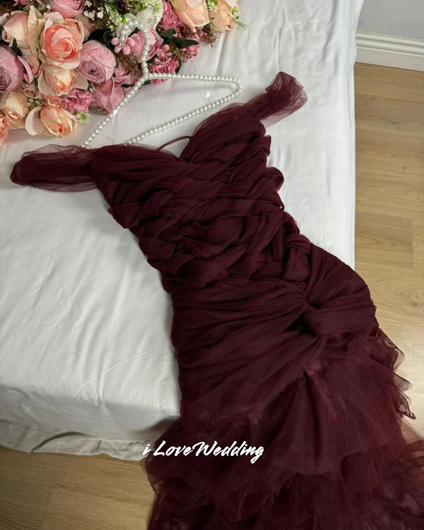 퍼플 오프숄더 이브닝 드레스 2025 튤 크리스탈 티어드 머메이드 우아한 플로어 기장 플리츠 웨딩 파티 드레스 맞춤 제작