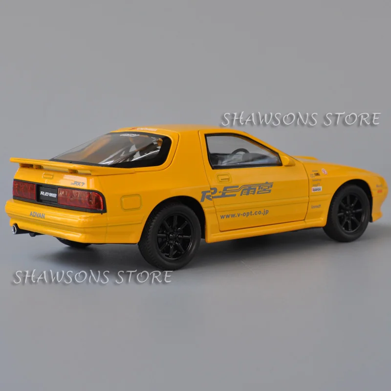 1:24 waga Model odlewu zabawka samochodowa RX-7 RX7 miniaturowa replika Pull Back światło dźwiękowe