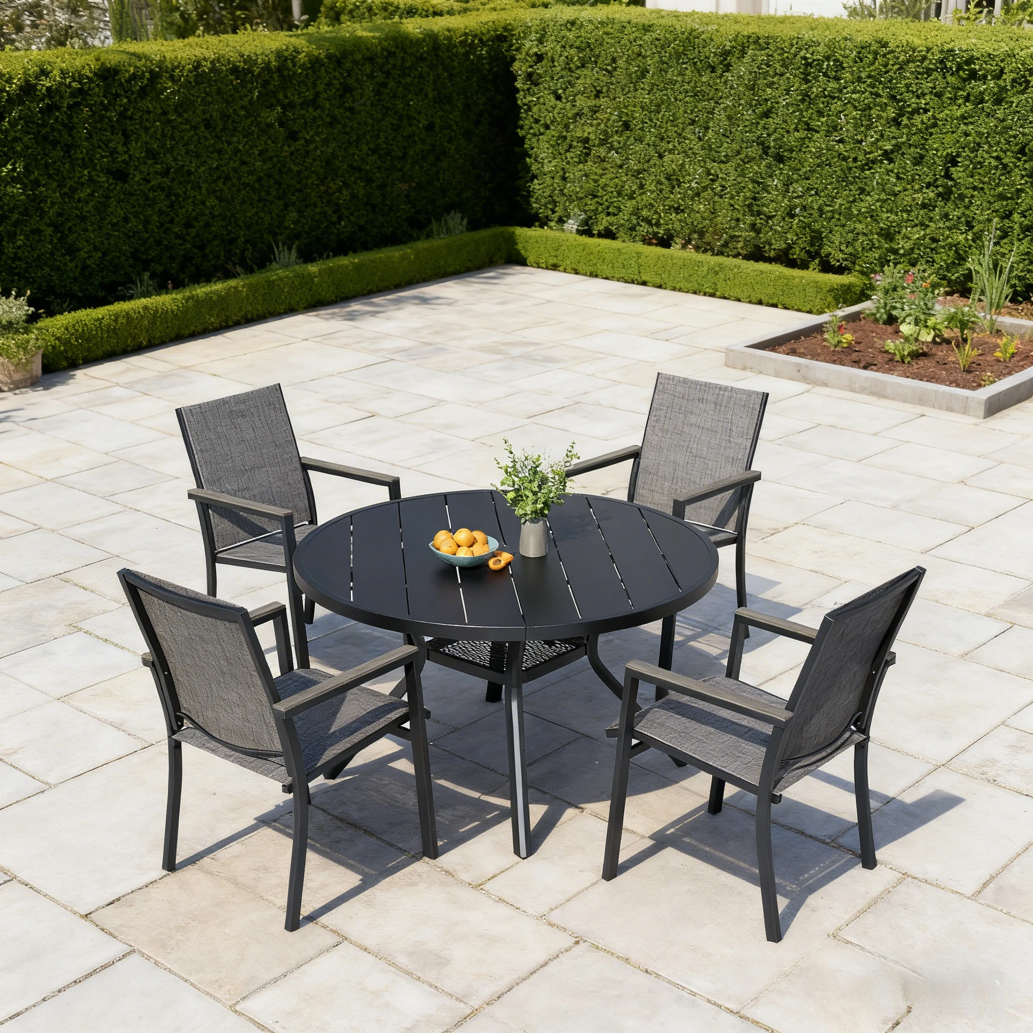 

Комплект для патио BIGGET из 5 предметов: круглый обеденный стол 41 дюйм с решетчатой столешницей и 4 серых стульев из текстилена для патио, сада, двора, зоны у бассейна