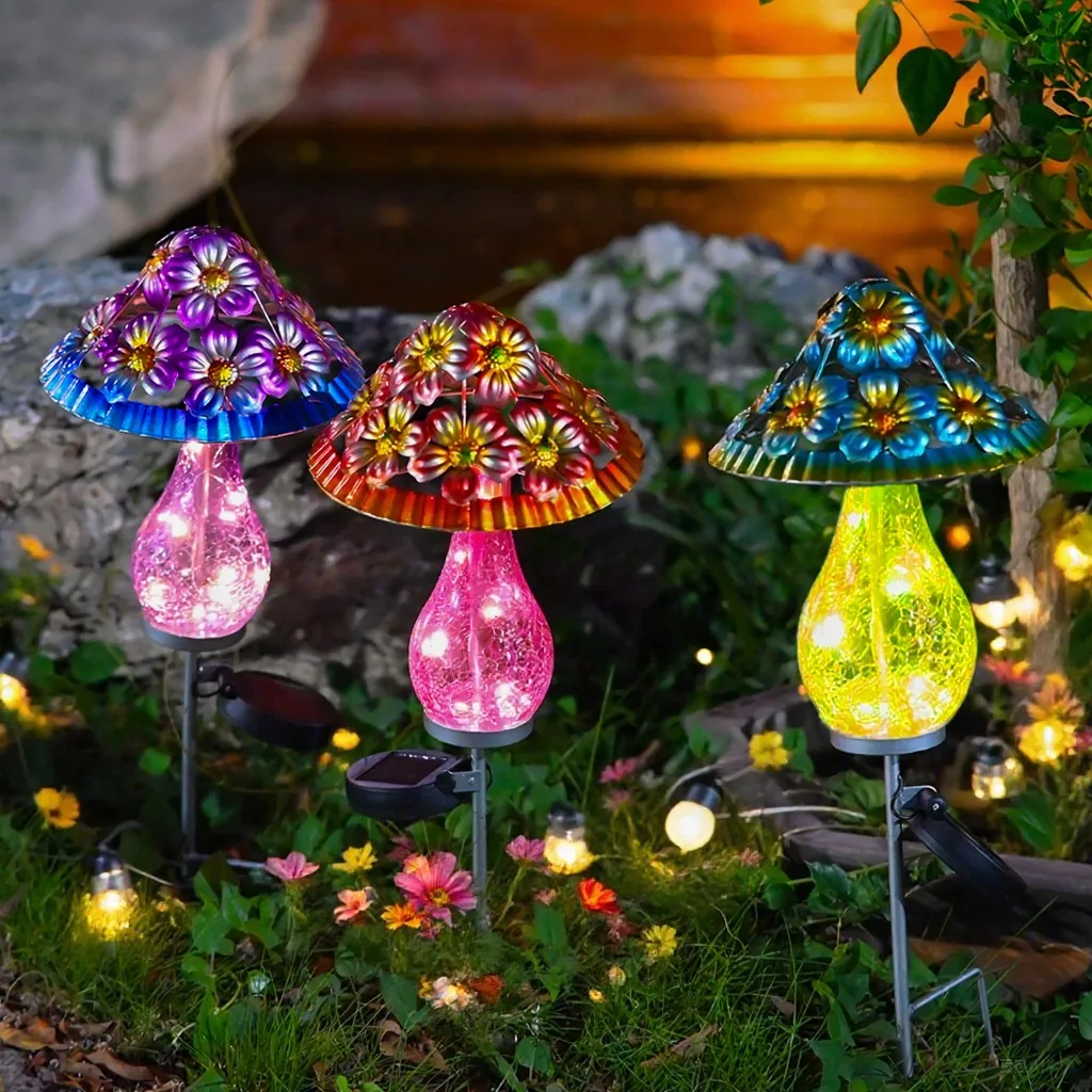 Outdoor Solar Mushroom Light 20in Iron Ground Stake Lamp for Garden Pathway Patio Decor Automatic On Function Outdoor