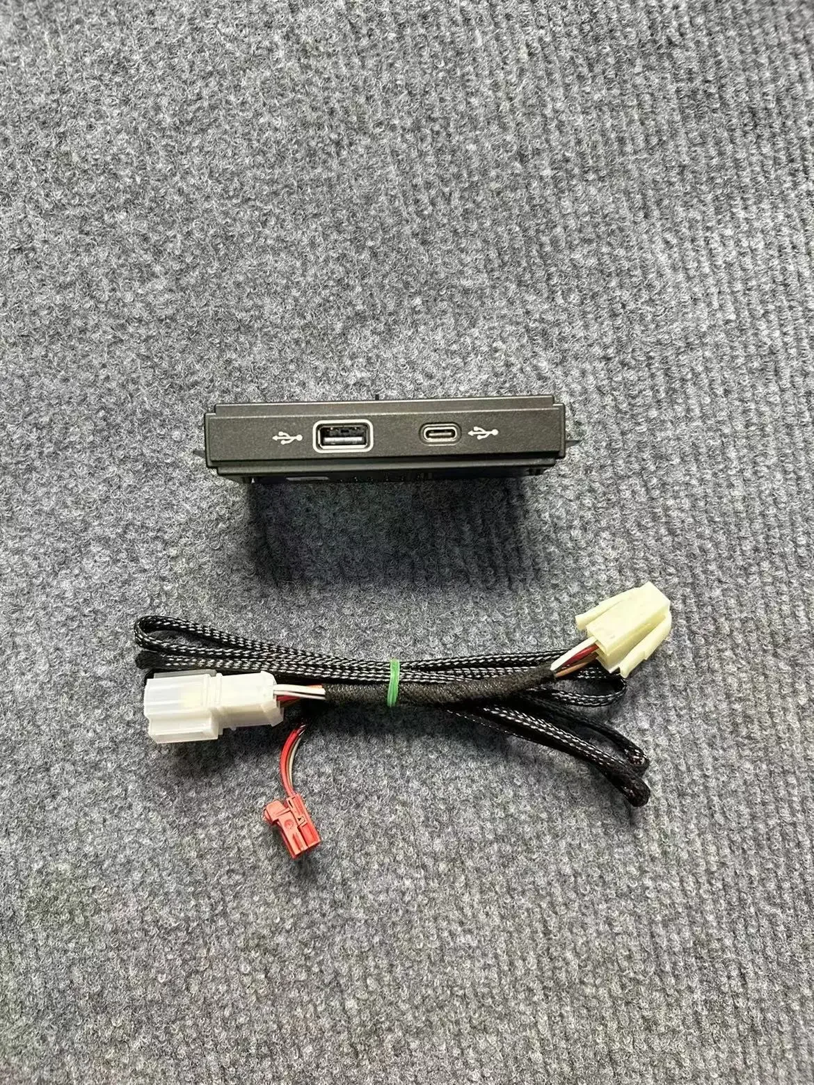 Voor Vw Tiguan Mk2 Viloran Usb TYPE-C Stekker Armerst Usb 30d 035 736 30d035736