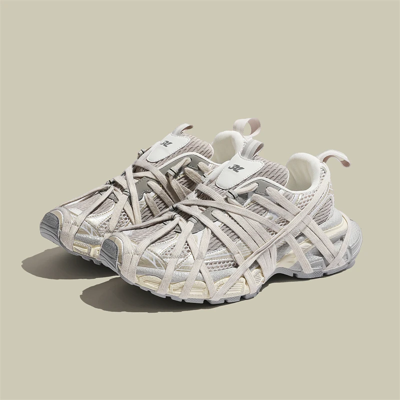

Wear-resistant and breathable casual shoes with thick sole straps