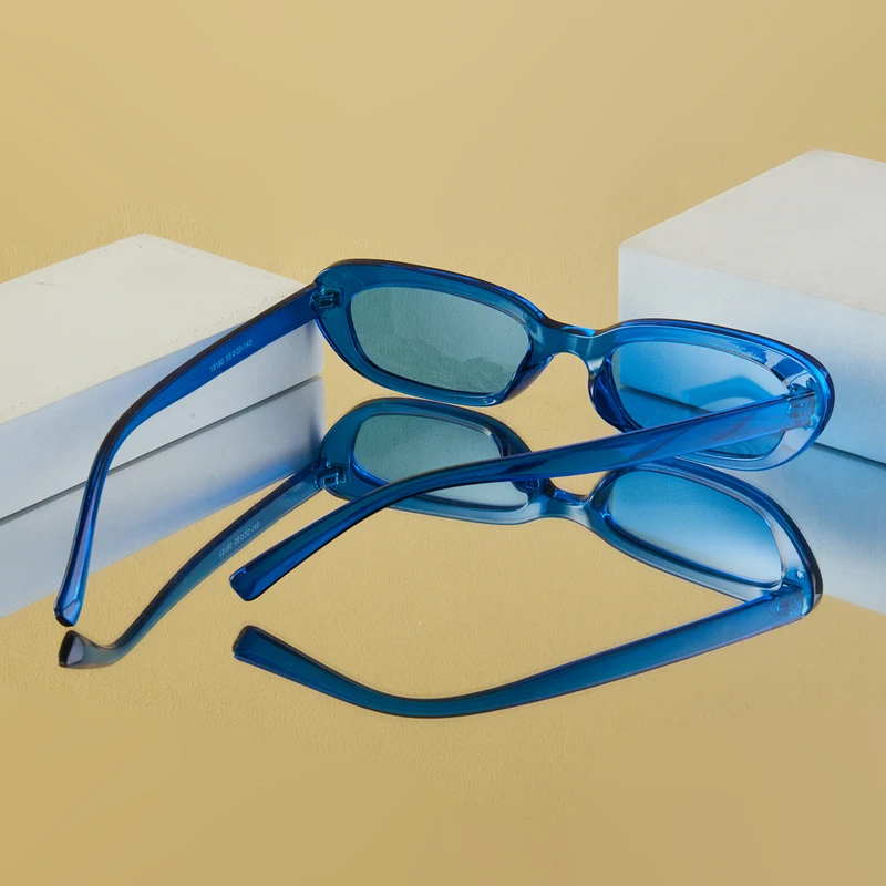 1 Stück Modische Unisex-Brille, Neuer Trendiger Kleiner Quadratischer Rahmen, Y2K Musikfestival Persönlichkeit, Cooler Street-Style Geschenkbrille – Detail 2