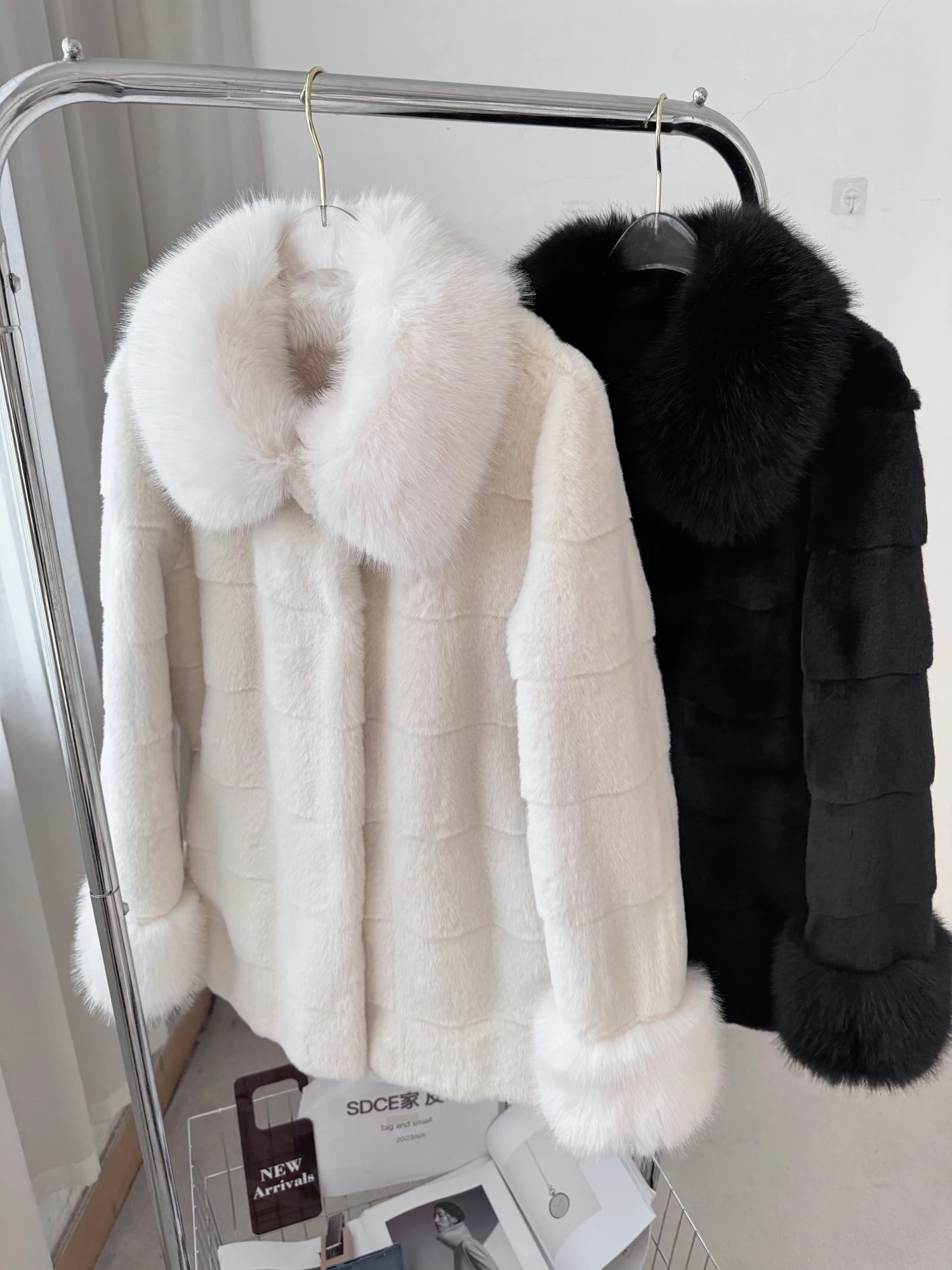 Women's Autumn Winter Elegant Faux Mink Hair Long Sleeve Loose Coat Lady Single Breatsed Faux Fur Collar Fluffy Outwear