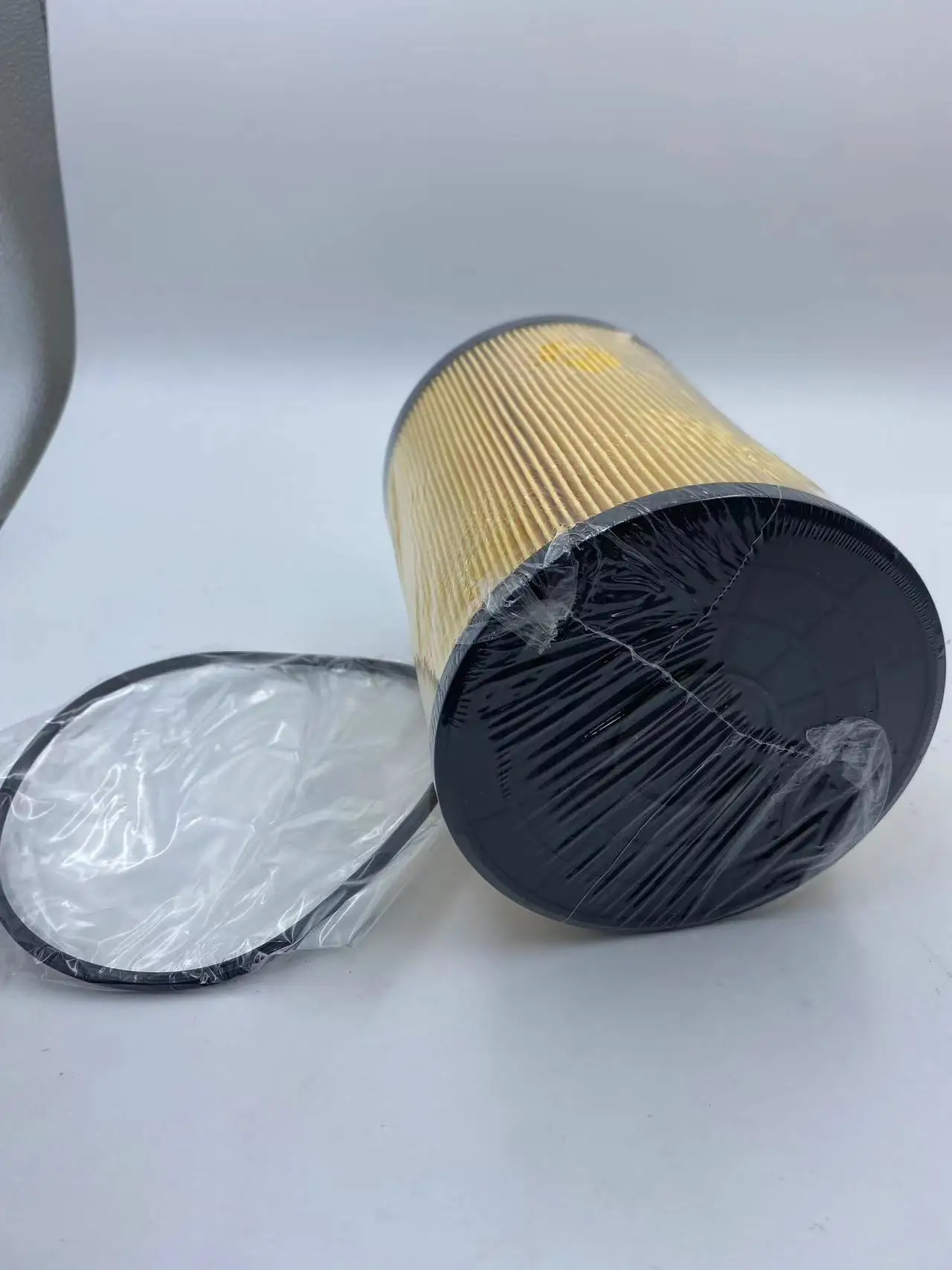 

Hot sales YN21P01157R100 Engine Spares Parts fuel Filter filtres a carburant