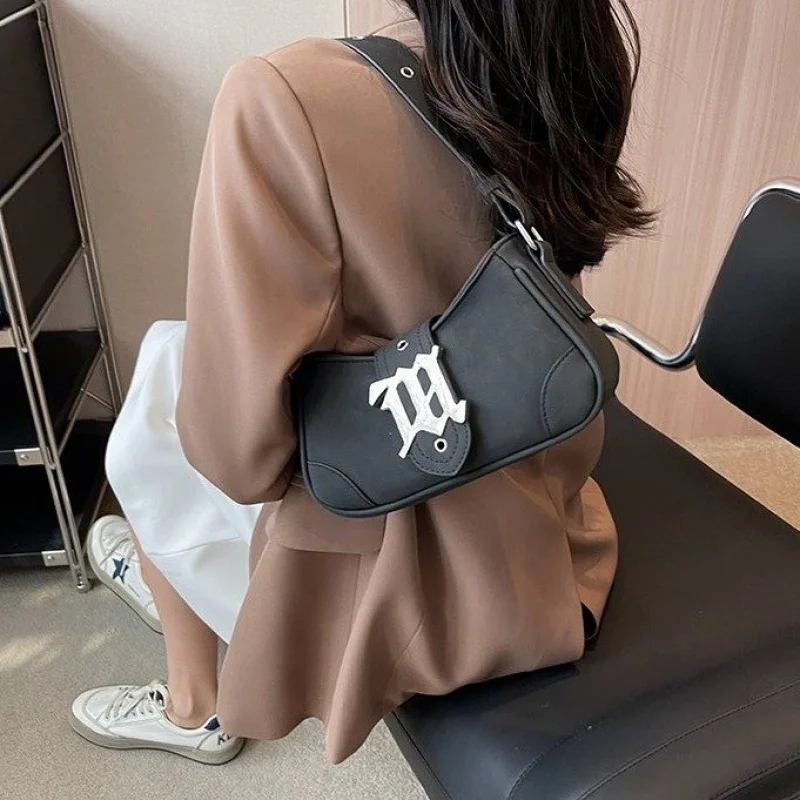 

High-End Women's Messenger Bag Made Of Lavender-Patterned Leather Boasting Paris High-End Commuter Look​