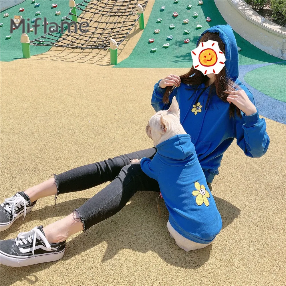 

2025 Pet Hooded Parent-Child Sweatshirt with Floral Pattern French Bulldog Yorkies Dog And Owner Matching Outfits Dog Costume