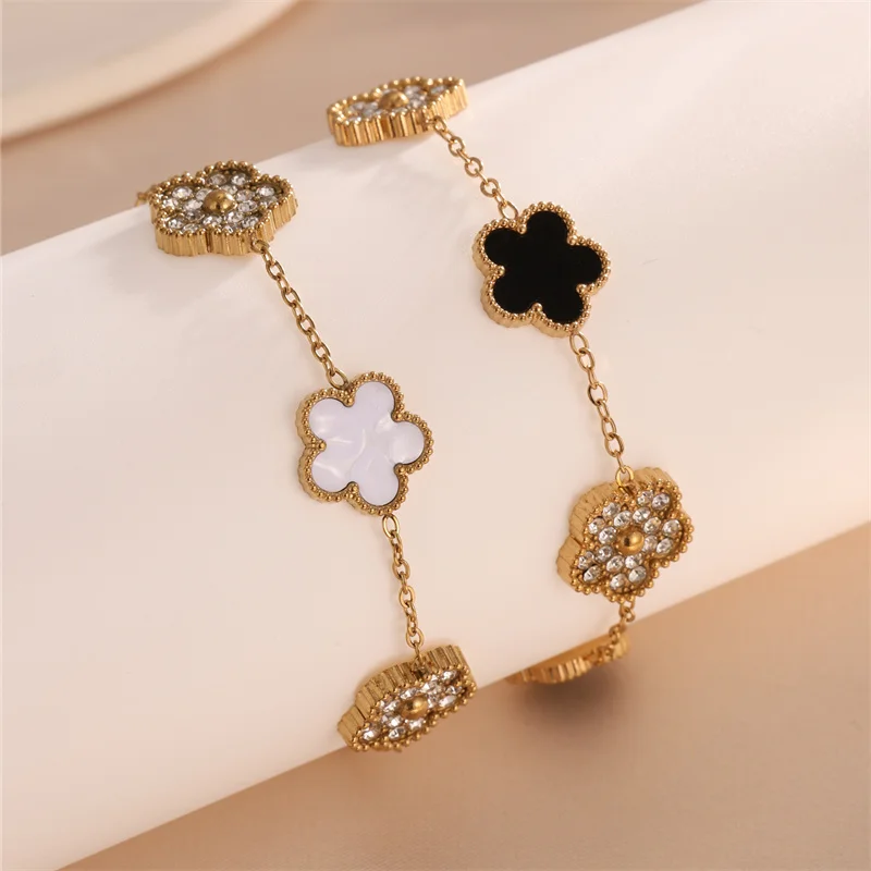 

UILZ Luxurious Stainless Steel Lucky 5 Leaf Flower Bracelet Black White Couple Model Micro Set CZ Bracelet Daily Simple Jewelry