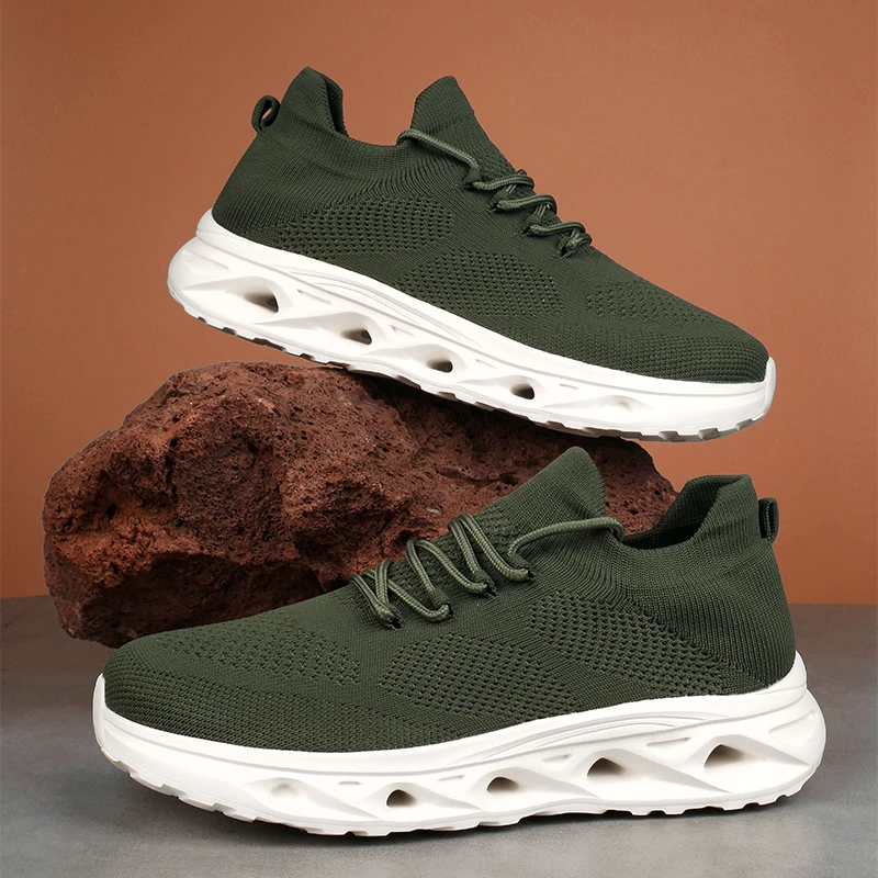 

Hot Selling Mens Daily Commuting Sports Shoes Retro Lightweight Soft Running Shoes Simple Solid Color Walking Shoes The Streets