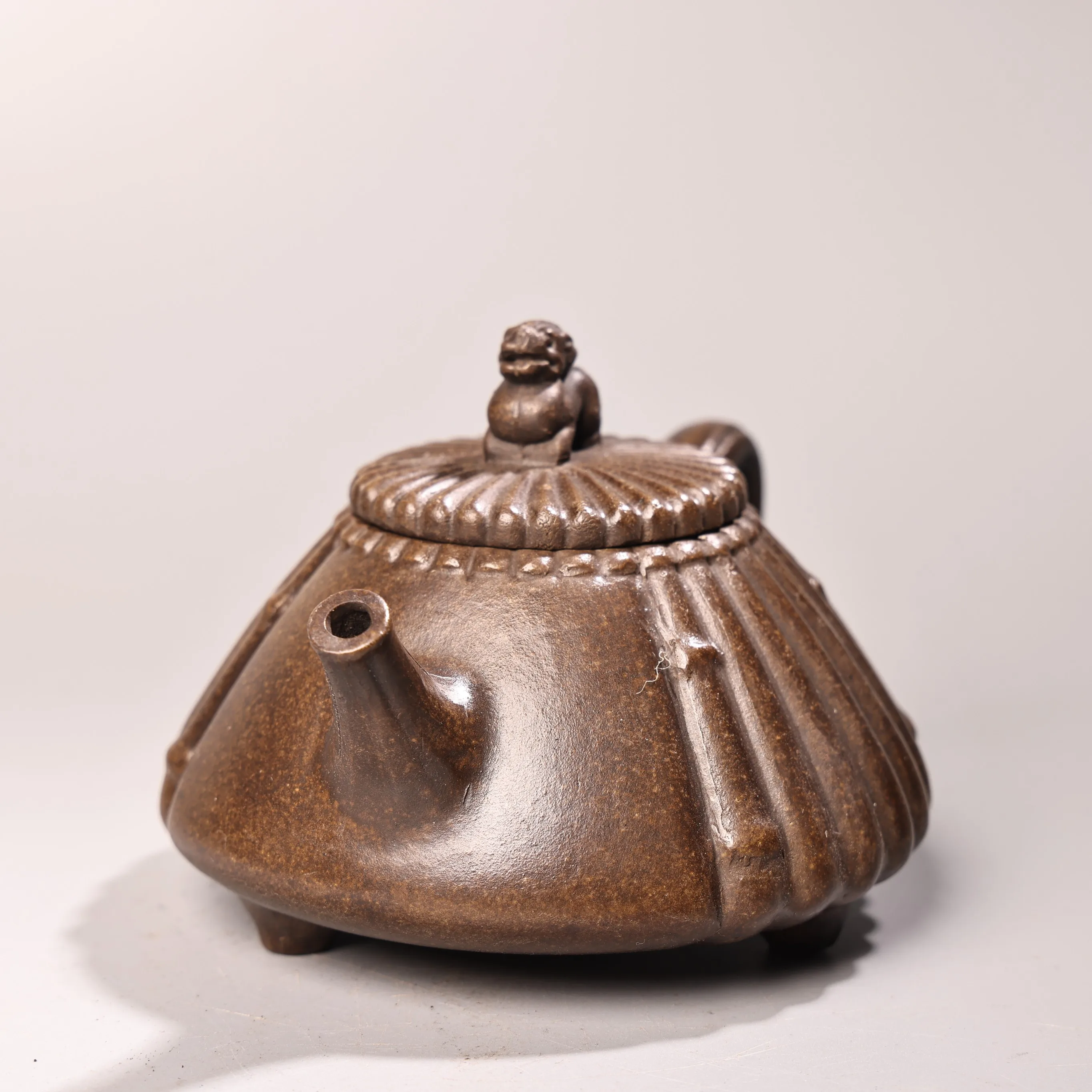 Raw purple clay ore high-end Purple Clay Teapot Kirin Statue Cover line pattern Cone shaped pot Teapot Pot Tea Maker