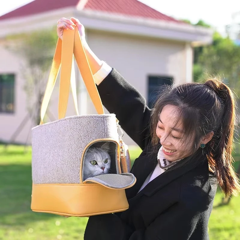 Durable and breathable outdoor basket ease of use cat travel bag waterproof small animal backpack recycling pet outing