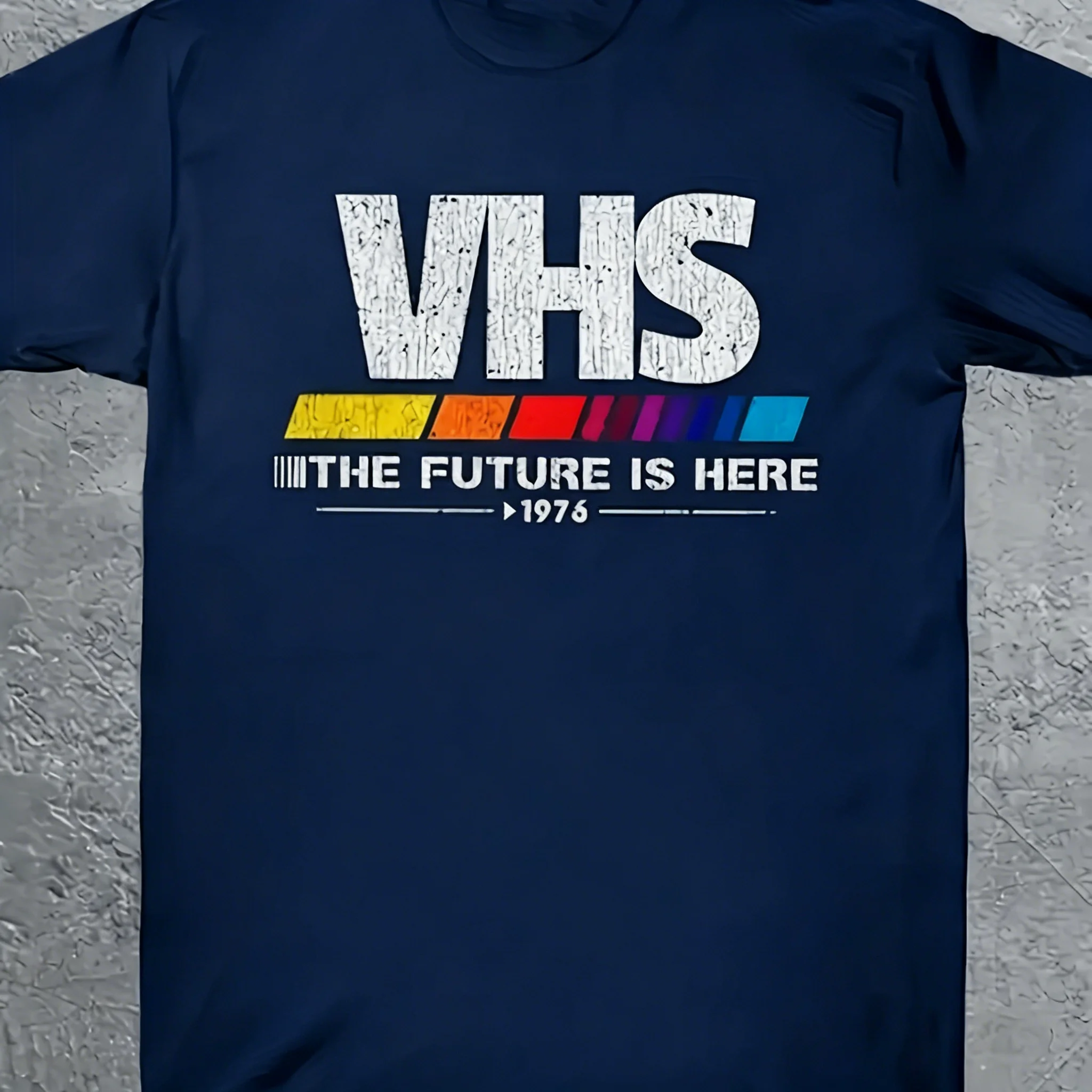 Herren-T-Shirt aus Baumwolle mit Vintage-1975-VHS-Grafikdruck, elastisch, bequem, O-Ausschnitt, kurzärmelig, lässig, für den täglichen Gebrauch, zum Street-Shopping – Detail 5