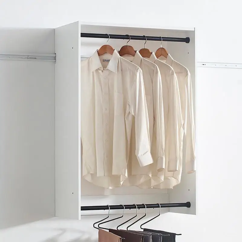 Système de placard mural en bois, solution de rangement personnalisable, design peu encombrant, organisation élégante pour toute pièce, facile
