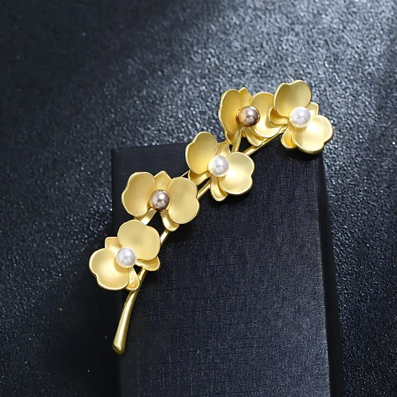 Chinese Style Butterfly Orchid Pearl Brooch Womens Luxury Elegant Clothing Accessory Suit Coat Cardigan Decoration Badge Gift