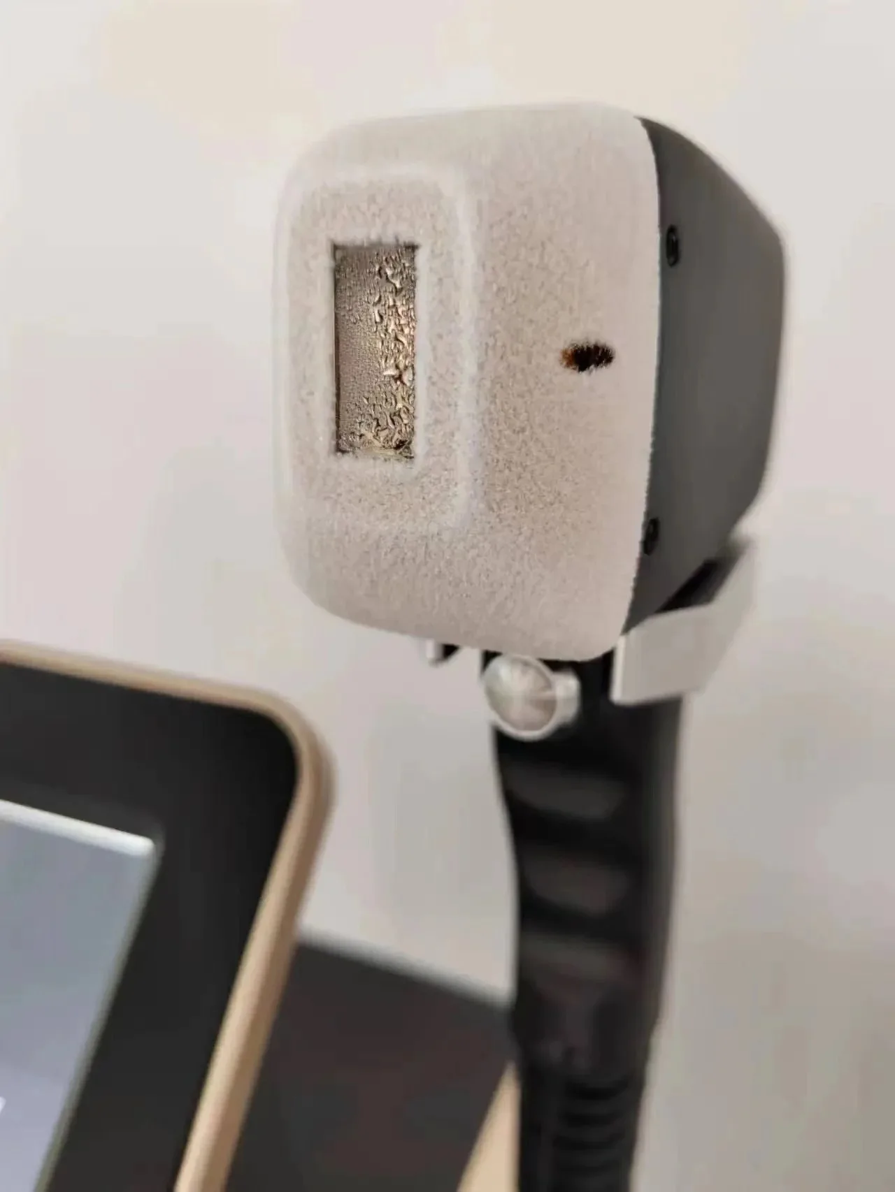 Profesjonalny laser diodowy Ice Titanium do depilacji, przenośny, 808 755 1064, urządzenie alexandrytowe, 3 fale, trwałe usuwanie owłosienia.