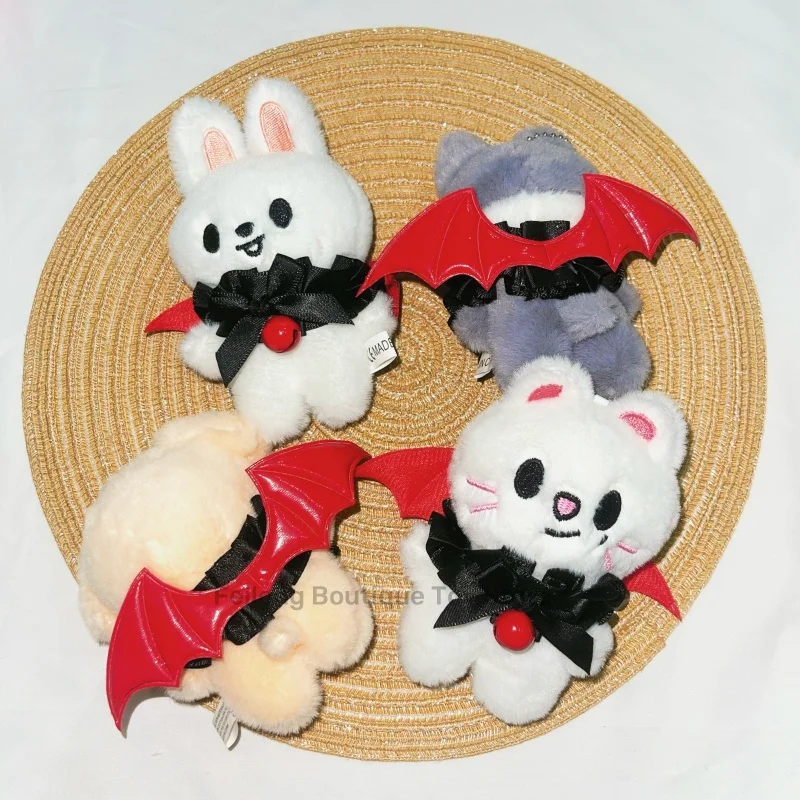 StrayKids Halloween Fun Teufelsflügel Umhang Plüschtier SKZOO Plüschanhänger Kleidung Rucksack Dekoration Schlüsselanhänger Anhänger Geschenk