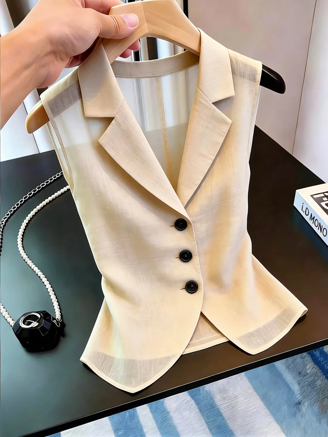

Summer 2026 Women's Pure Color Single Button Sleeveless Shirt Korean Style Commute Workwear Design Casual Straight Cut Top