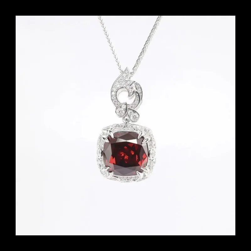 يوصي Xiaohongshu مائة طيور Chaofeng قلادة قلادة، سوبر فلاش عالية الكربون أقراط الماس، افتتاح الكنز اللون