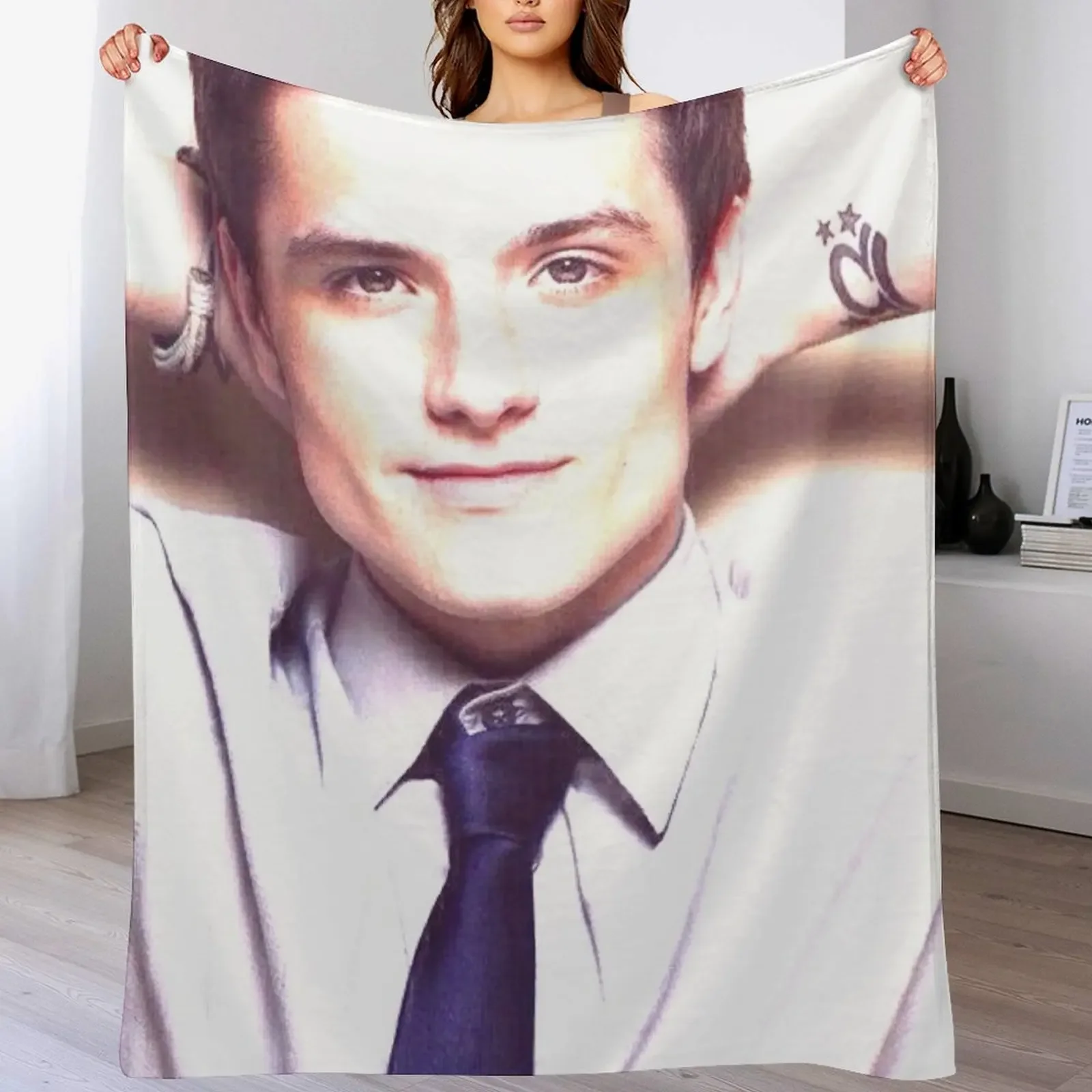 

Josh Hutcherson Whistle Meme Throw Blanket For Decorative Sofa Plush Decorative Beds Hairys Blankets