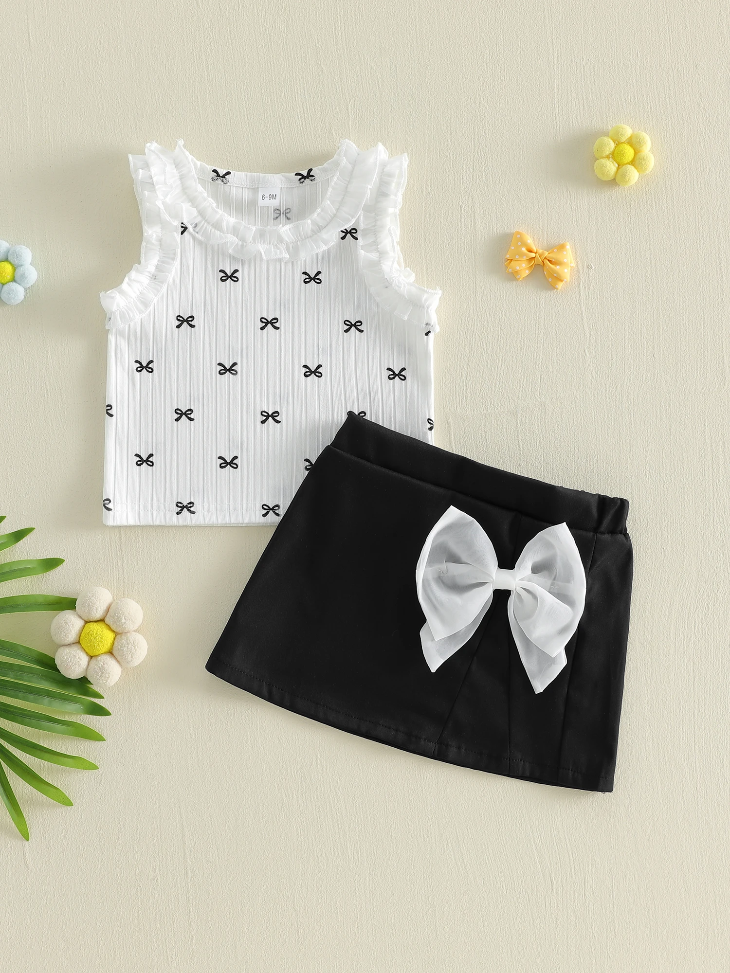 

Женский комплект из укороченного топа без рукавов с цветочным принтом и юбки-миди с высокой талией для летнего пляжного образа