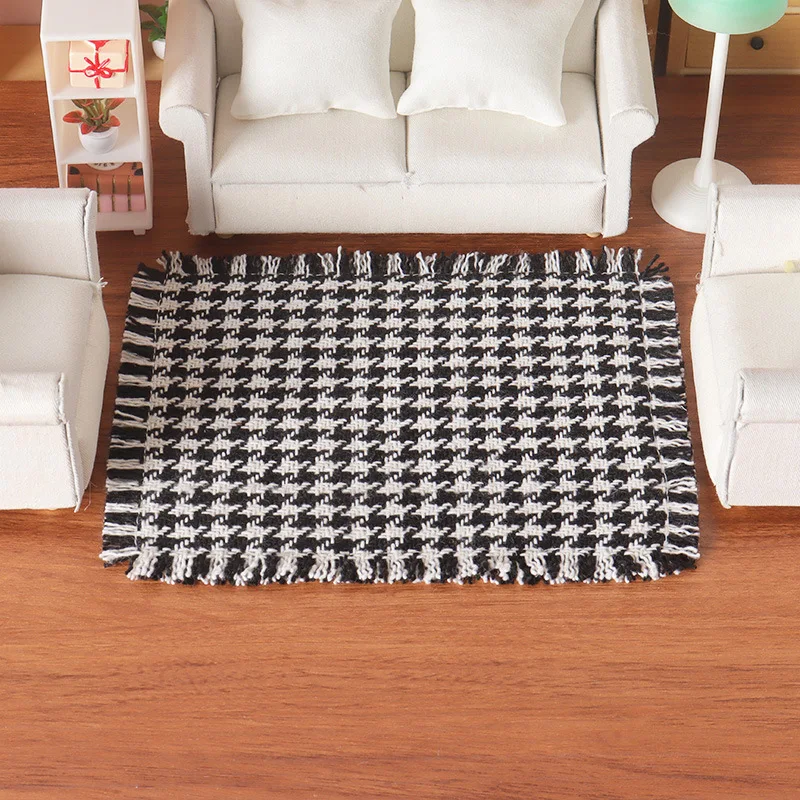 

1:12 1:6 Scale Dollhouse Miniature Houndstooth Rug, Handwoven Tassel Carpet, BJD Doll House Floor Decor for Diorama Scene
