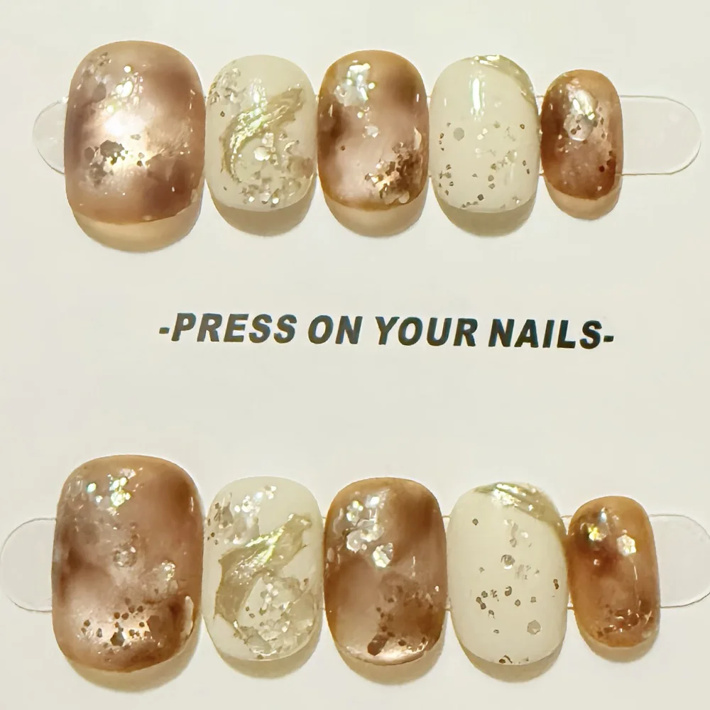 10 個キャラメルブラウン手作りプレスオンネイル秋/冬グラデーションキャットアイ偽爪女性 & 女の子用ショートオーバル偽爪