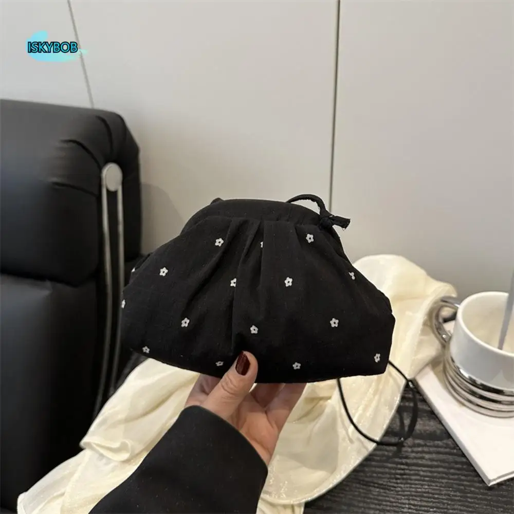 

Casual Polyester Single Shoulder Bag Drawstring Flower Makeup Bag Korean Style Phone Bag Crossbody Bag Party