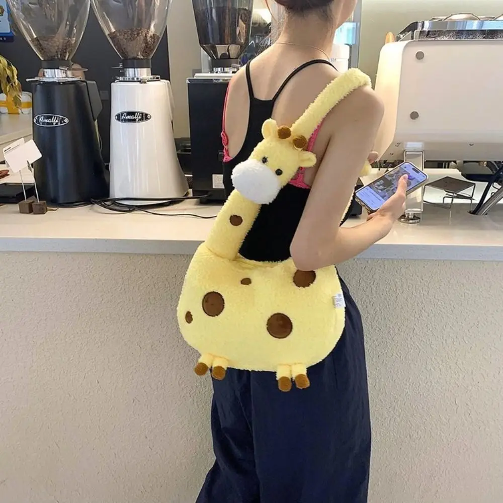 

Shoulder Bags Cute Giraffe Plush Bag Korean Version Handbag Tote Bag Cartoon Doll Shoulder Bag Fluffy Backpack Lovely
